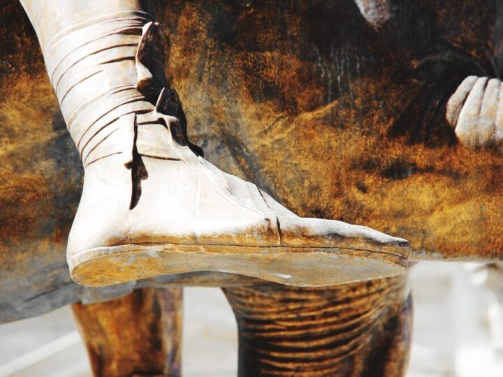 Fibule w kulturze słowiańskiej i rzymskiej – historia i znaczenie