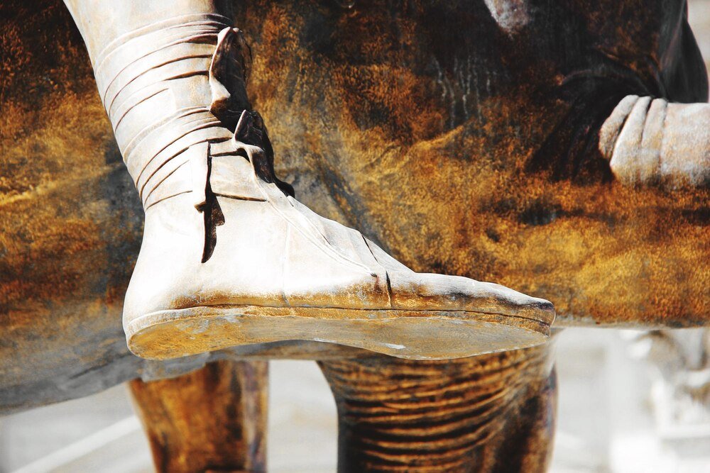 Fibule w kulturze słowiańskiej i rzymskiej – historia i znaczenie